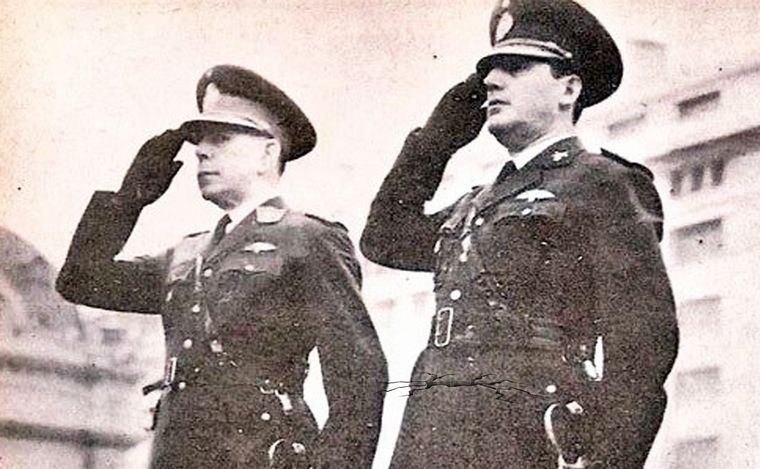 FOTO: 1945, gobierno de facto de Farrell: Perón, Secretario de Trabajo, creó el aguinaldo.