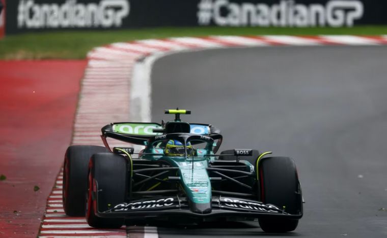 FOTO: Alonso aprovechó la pista seca del principio y dejó puesta la referencia en Canadá