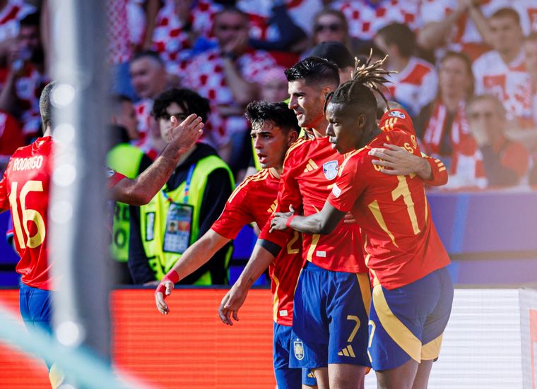 FOTO: España venció a Croacia por 3 a 0. (Foto: @SEFutbol)