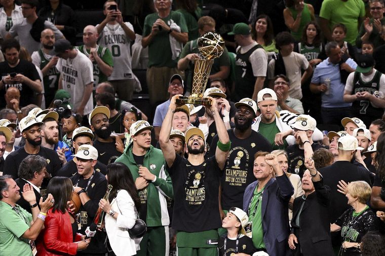 FOTO: Jayson Tatum, figura de los últimos campeones. 