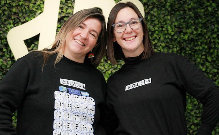 FOTO: Silvina y Noelia impulsan el proyecto de los buzos inclusivos. (@silvina.estrella)