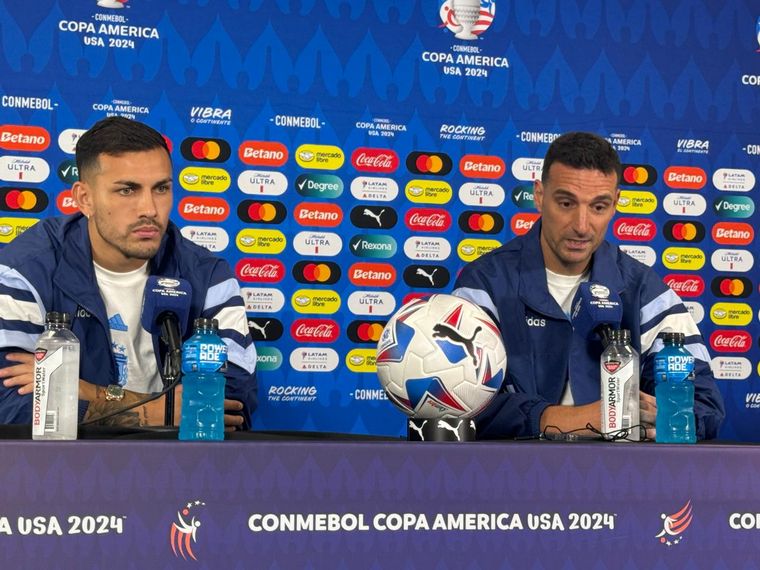 FOTO: Leandro Paredes y Lionel Scaloni