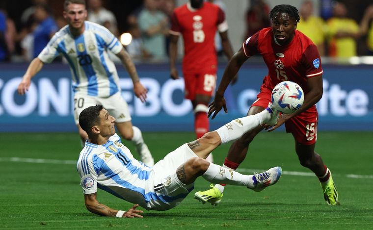 FOTO: Todo lo que dejó la victoria de Argentina ante Canadá en la Copa América. (Foto: NA)