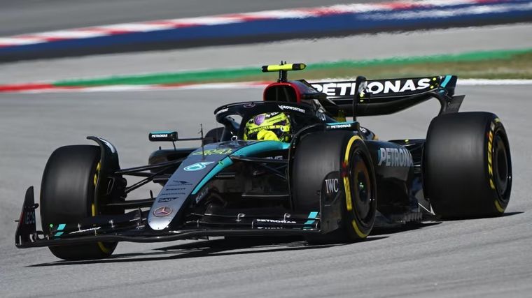 FOTO: Fórmula 1: Hamilton fue el más rápido de la FP2 por delante de Sainz y Norris