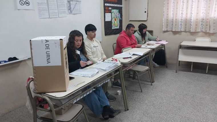 FOTO: Elecciones en Río Cuarto: domingo con poco movimiento a 3 horas de la apertura