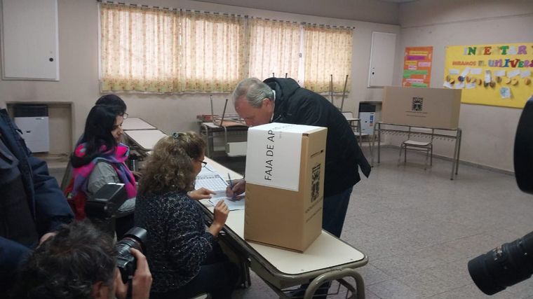 FOTO: Elecciones en Río Cuarto: votó Guillermo Rivas, candidato del oficialismo