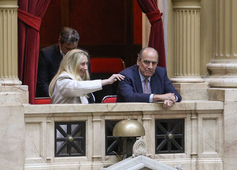 FOTO: Karina Milei y Guillermo Francos, en la Cámara de Diputados. 