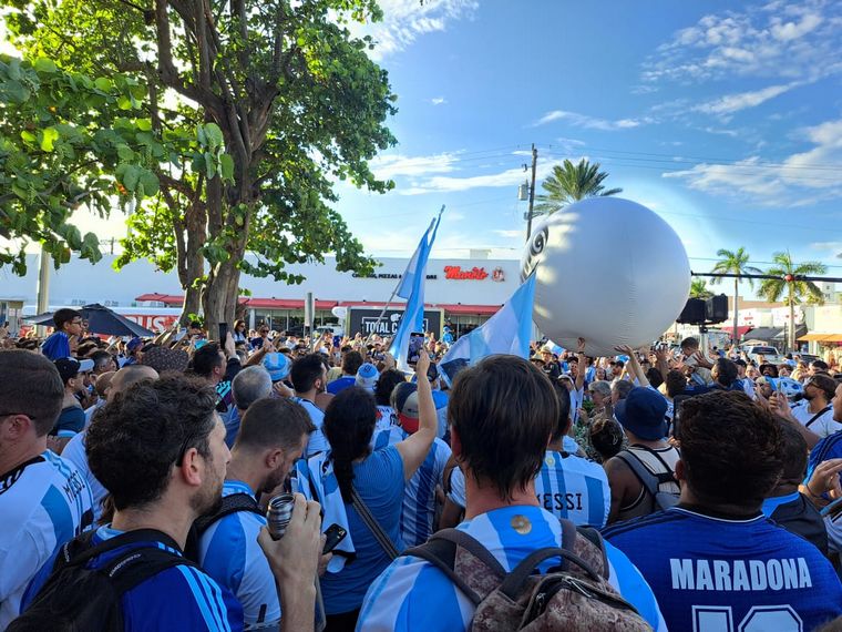 FOTO: El banderazo argentino en la Copa América. 