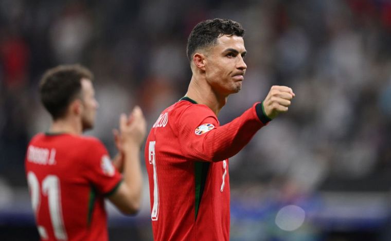 FOTO: Ronaldo falló un penal, pero Portugal pasó de ronda. (Foto:@EURO2024DE)