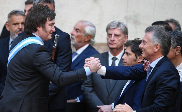 FOTO: Javier Milei junto a Mauricio Macri. (Foto: archivo/NA)