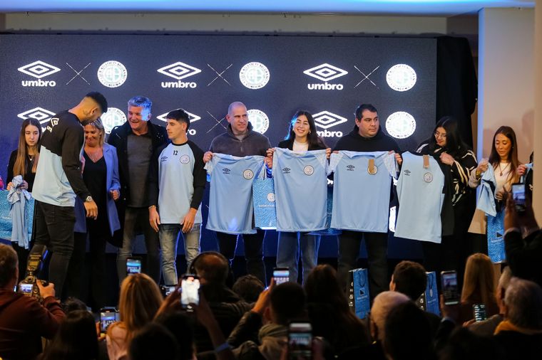 FOTO: Belgrano anunció a Umbro como sponsor. 