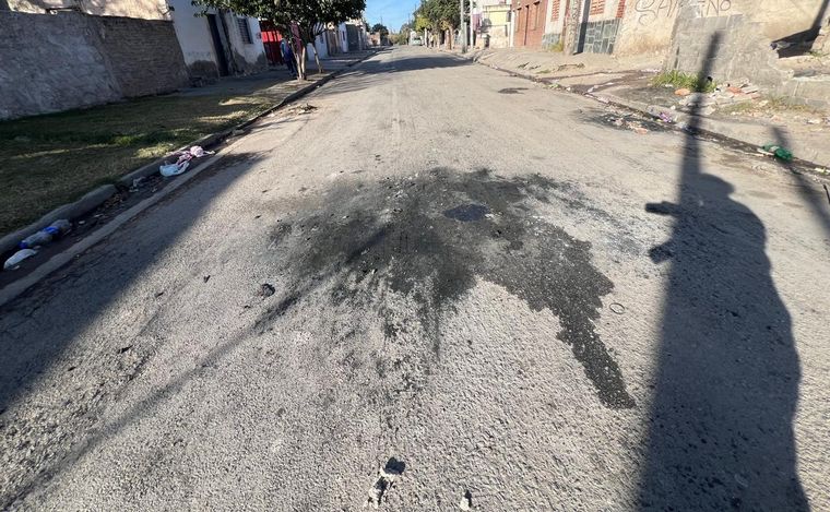 FOTO: Sangriento enfrentamiento de bandas en barrio Maldonado: un muerto y un herido.