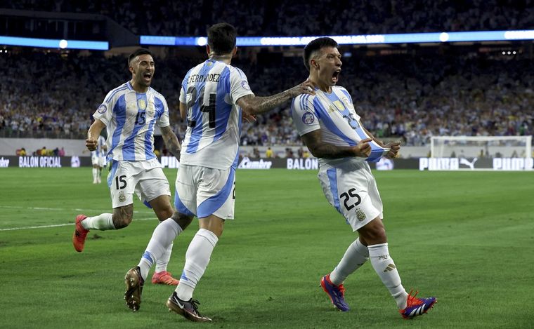 FOTO: Lisandro Martínez hizo el 1 a 0 de Argentina ante Ecuador (Foto: Noticias Argentinas)
