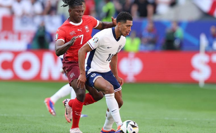 FOTO: Inglaterra y Suiza se enfrenaron en los cuartos de final de la Eurocopa. 