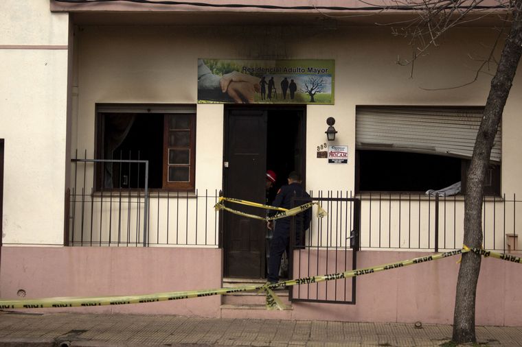 FOTO: El geriátrico incendiado en Uruguay. (Foto: NA)