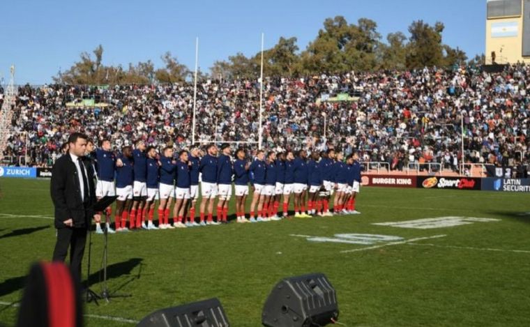 FOTO: Los jugadores de Francia en el duelo ante Argentina. (Foto:Santiago Tagua/MDZ)