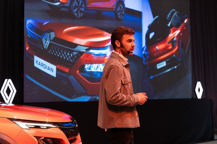 FOTO: Mauricio Hojman, Brand Manager de Renault y el Kardian.