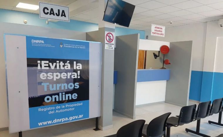 FOTO: Cerrarán 136 oficinas y se anulan nuevas aperturas.