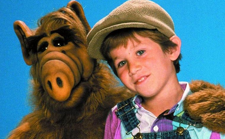 FOTO: Brian (Benji Gregory) y su amigo Alf.