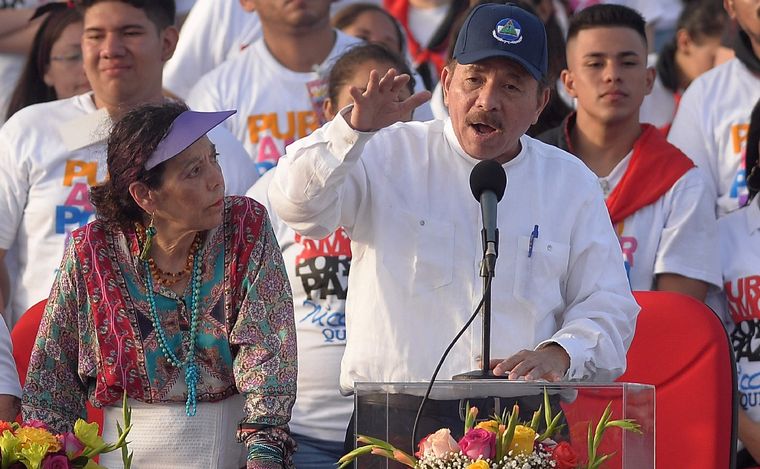 FOTO: El presidente Daniel Ortega junto a su esposa y vicepresidenta Rosario Murillo.