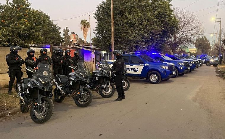 FOTO: Un detenido por el caso del joven apuñalado en barrio Los Químicos. (Policía Cba)