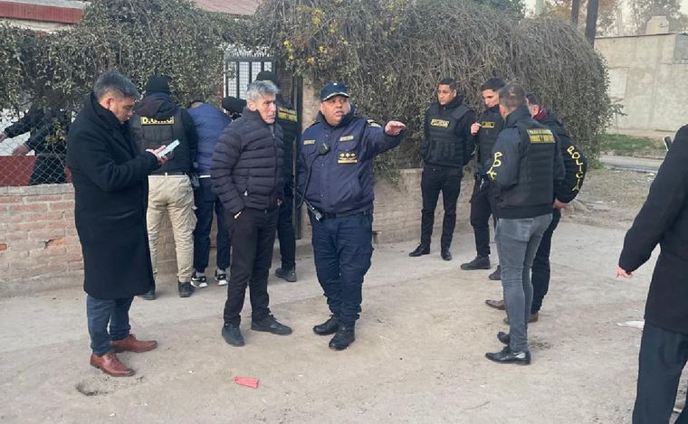 FOTO: Un detenido por el caso del joven apuñalado en barrio Los Químicos. (Policía Cba)