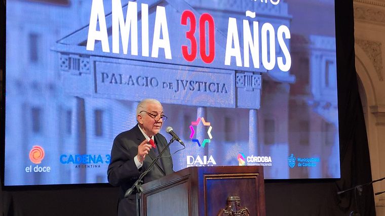 FOTO: Acto en Córdoba por los 30 años del atentado a la AMIA