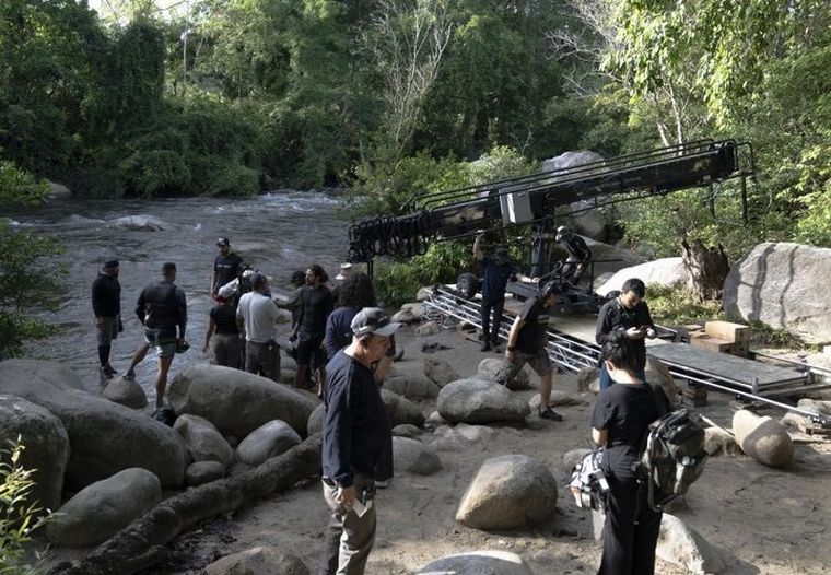 FOTO: Tuvieron que montar a Macondo en medio de la nada.