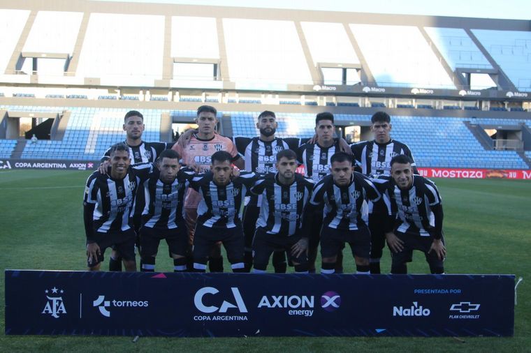 FOTO: El campeón dijo adiós: Central Córdoba eliminó a Estudiantes de la Plata