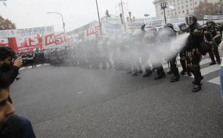 FOTO: Eduardo Valdés aseguró que el gas pimienta puede generar daños en la gente. 