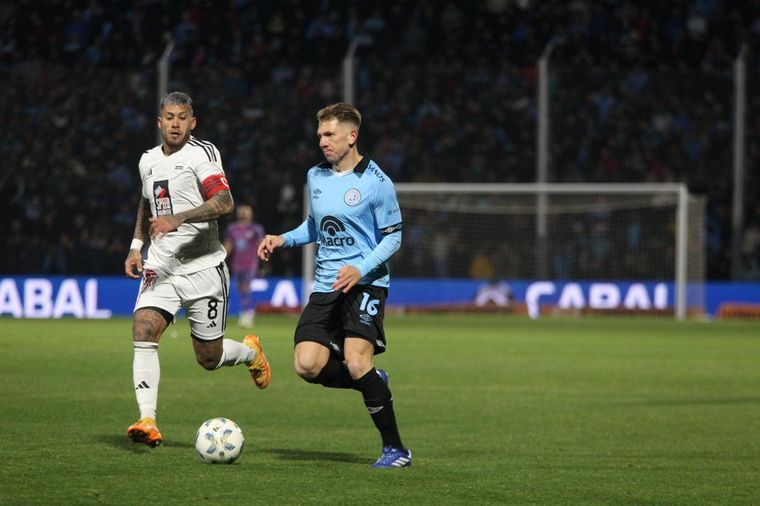 FOTO: Belgrano le ganó a Riestra en Alberdi. (Foto: Daniel Cáceres/C3)