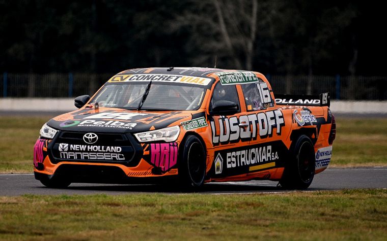 FOTO: Matías Rodriguez con Hilux le puso “Picante” al entrenamiento