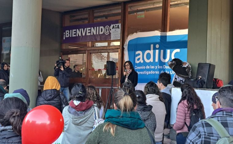 FOTO: Sin clases en el Colegio Universitario Manuel Belgrano. (Federico Borello/Cadena 3)