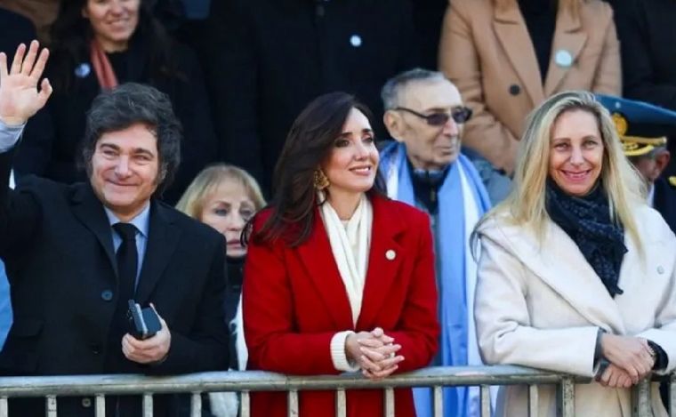 FOTO: Javier Milei, Victoria Villarruel y Karina Milei. (Foto: archivo/NA)