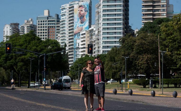 FOTO: Circuito Messi: un viaje al mundo del astro del fútbol en su barrio de Rosario.