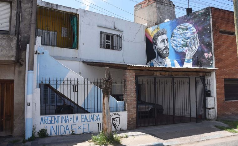 FOTO: Circuito Messi: un viaje al mundo del astro del fútbol en su barrio de Rosario.