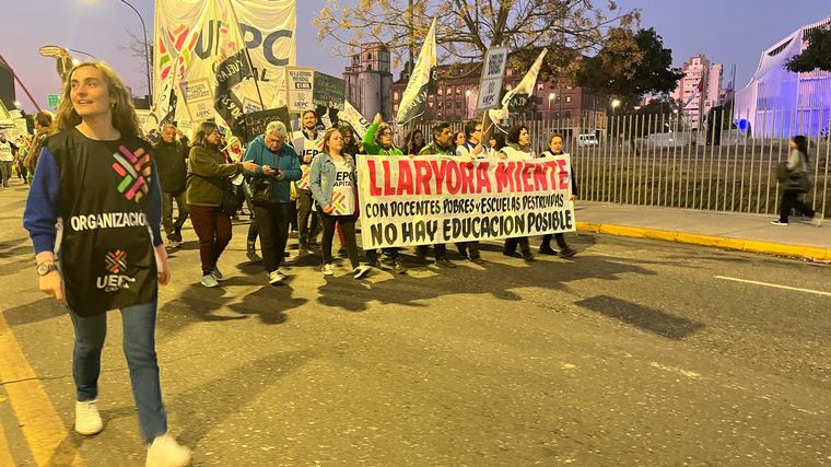 FOTO: El gremio docente se manifestó en las calles de Córdoba.