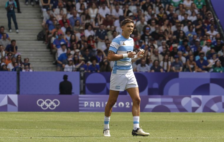 FOTO: Moneta, de Los Pumas 7s: "Capaz los franceses están dolidos por Messi y Qatar"