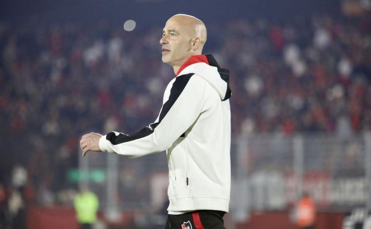 FOTO: El entrenador de Newell's Old Boys, Sebastián 