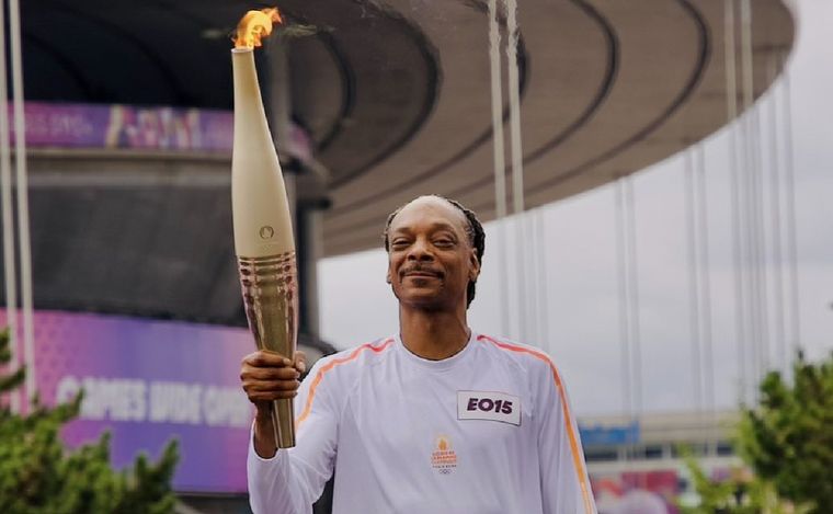 FOTO: Snoop Dogg llevó la antorcha olímpica. (Foto: @SnoopDogg)