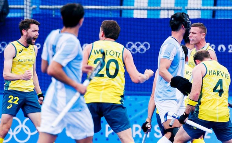 FOTO: Los Leones cayeron en su debut ante Australia (Foto: Gentileza de @FIH_Hockey).