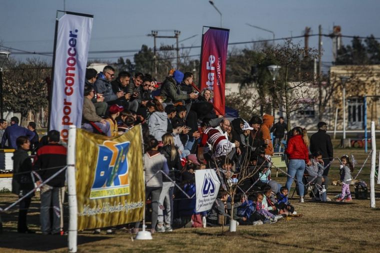 FOTO: El público fue la nota de la jornada en toda la carrera