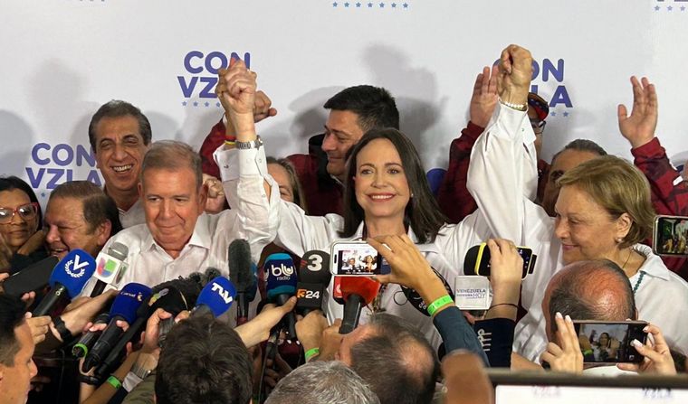 FOTO: El candidato Edmundo González y la líder opositora María Corina Machado.