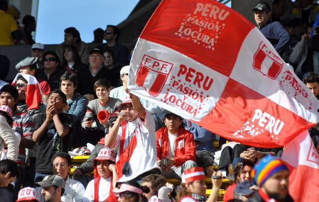 FOTO: El aliento de miles de colombianos le dieron el color al Kempes.