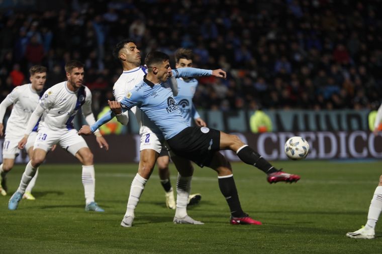 FOTO: Belgrano se llevó un gran triunfo ante Godoy Cruz. (Foto: Daniel Cáceres/C3)