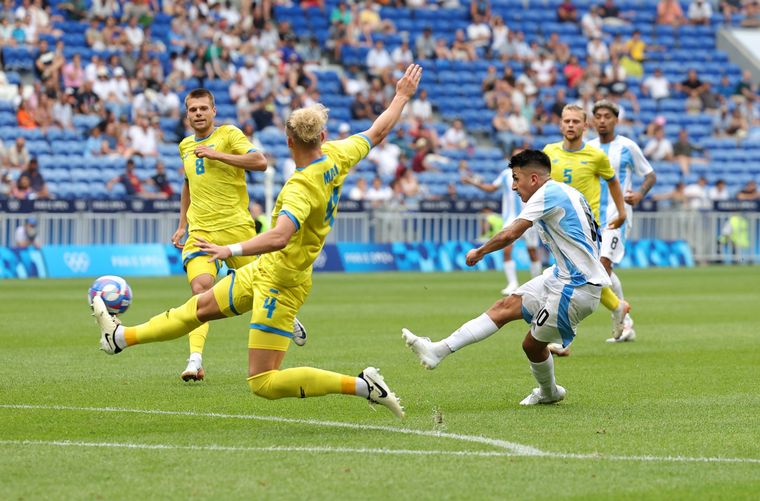 FOTO: Argentina Sub 23 ganó, clasificó segundo y jugaría ante Francia en cuartos