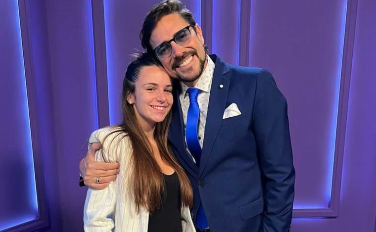 FOTO: Matías Alé, junto a su futura esposa Martina Vignolo. 