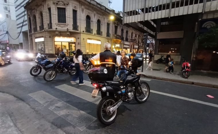 FOTO: Chocaron a hombre en bicicleta en pleno microcentro: 