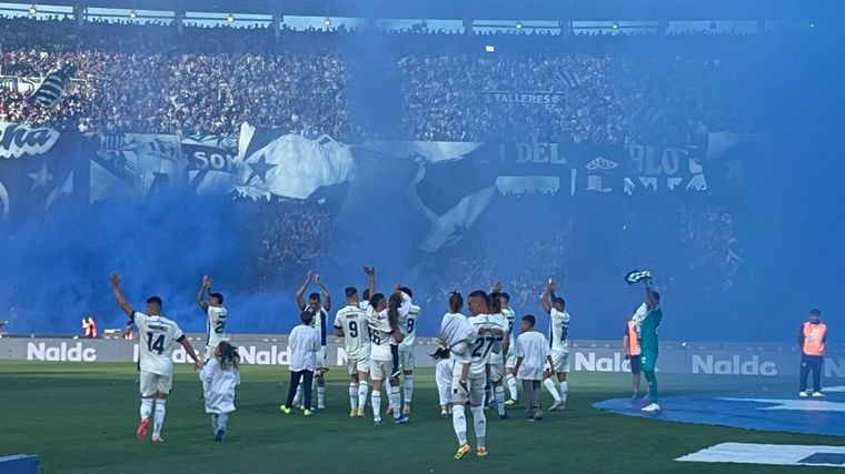 FOTO: Así fue el recibimiento para Talleres en el clásico frente a Instituto