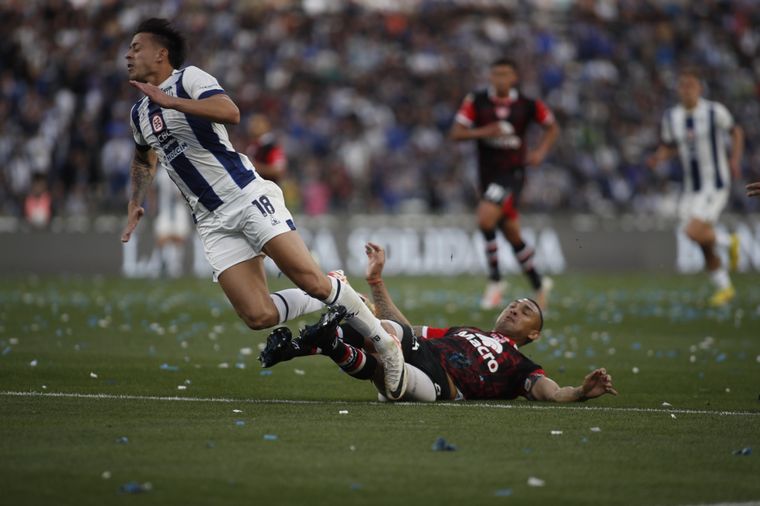 FOTO: Partidazo en el Kempes. 